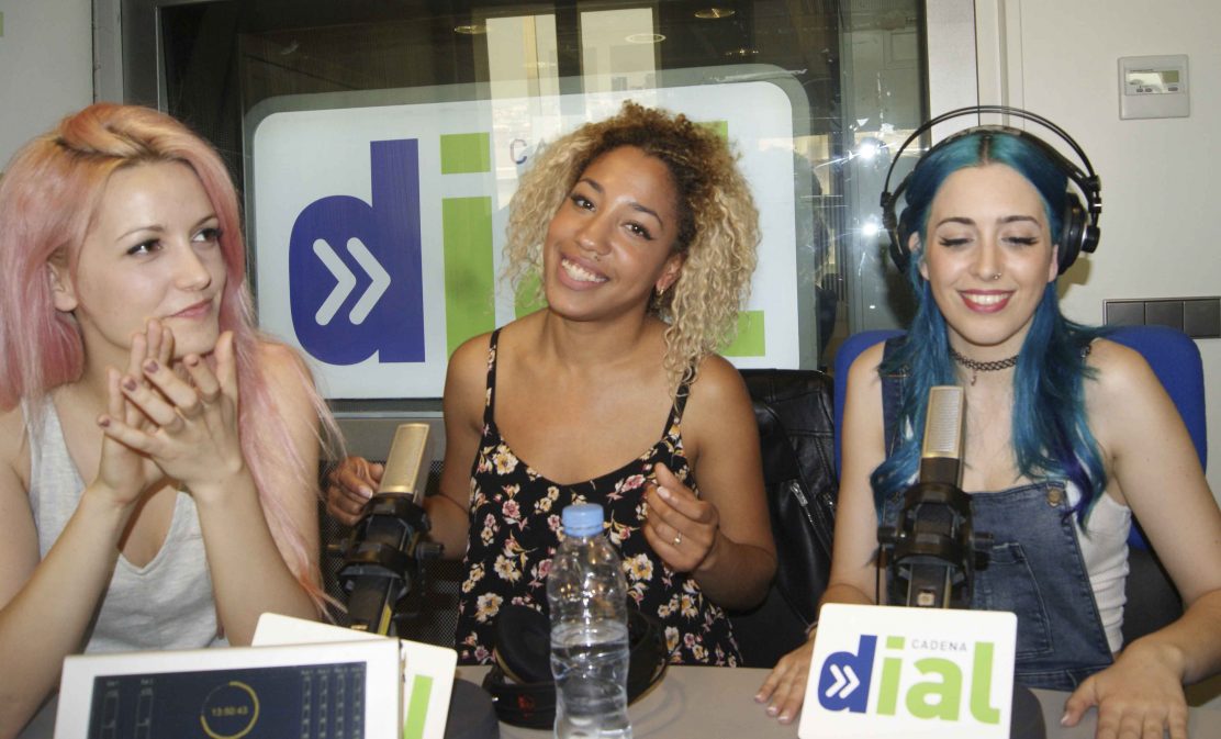 Sweet California anuncian más canciones en español Cadena Dial