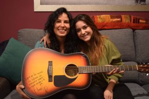 Marta Soto guitarra firmada