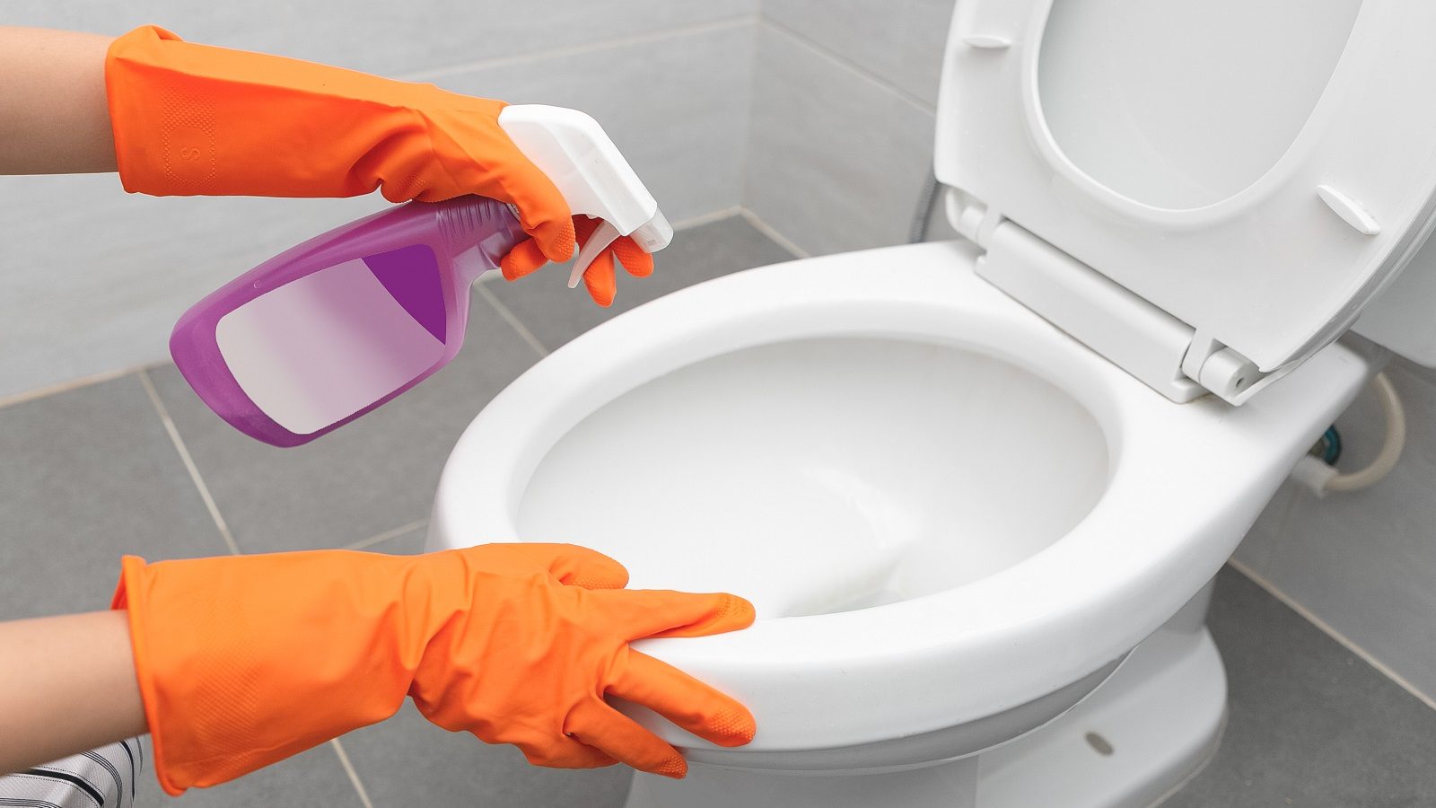 💧🛁 Limpiador de baños con formula especial para dejar sus baños