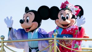Mickey y Minnie en Dinsey 