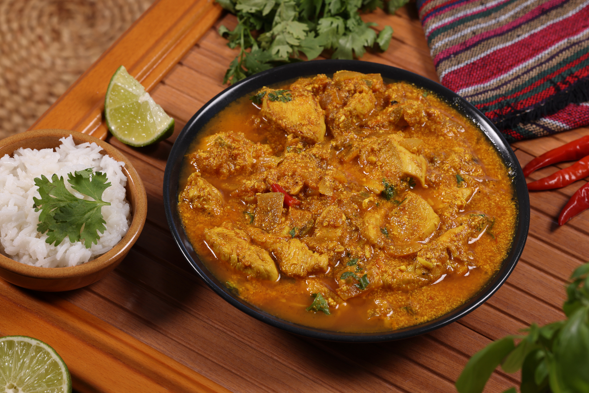 Pollo al curry con vegetales