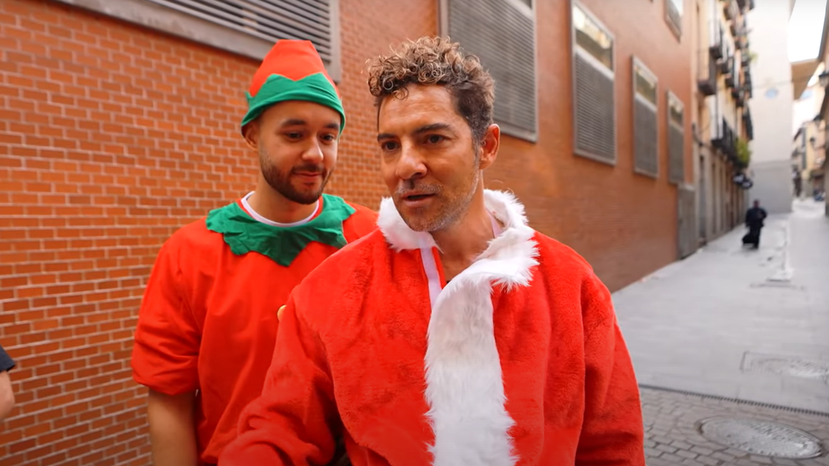 David Bisbal disfrazado de Papá Noel